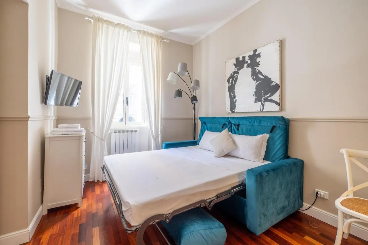 Charming Apartment With Patio A Few Steps From Colosseum